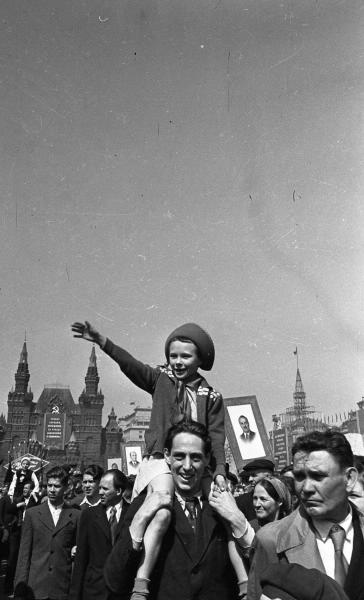 Демонстрация на Красной площади, 1 мая 1948, г. Москва
