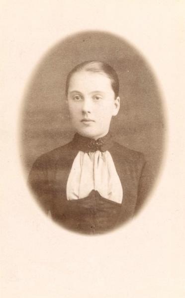 Портрет девушки, 1889 год, г. Санкт-Петербург