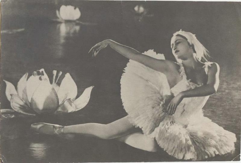 Галина Уланова в спектакле «Лебединое озеро», 1947 - 1959