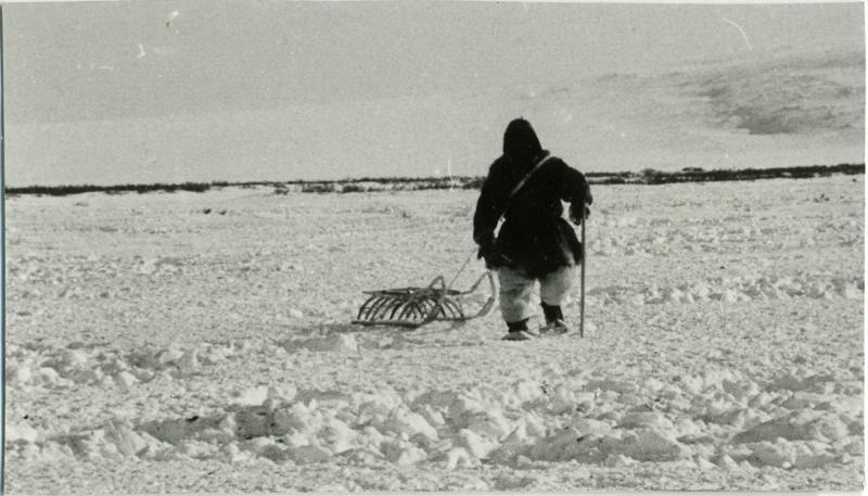 Чукотский охотник, 1986 год, Чукотский АО. Выставка «Север Сергея Бурасовского» с этой фотографией.