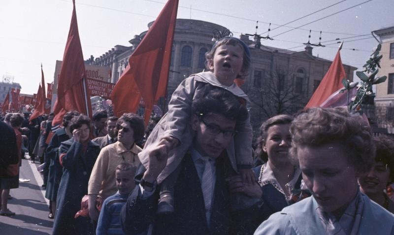 На первомайской демонстрации, 1963 год, г. Москва