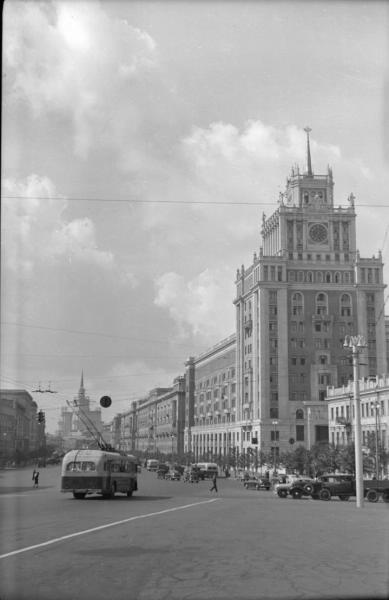 Гостиница «Пекин», 1954 - 1959, г. Москва. Видеовыставка «На Маяке» с этим снимком.&nbsp;&nbsp;