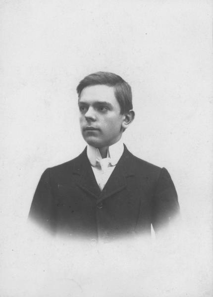 Портрет молодого человека, 1905 год
