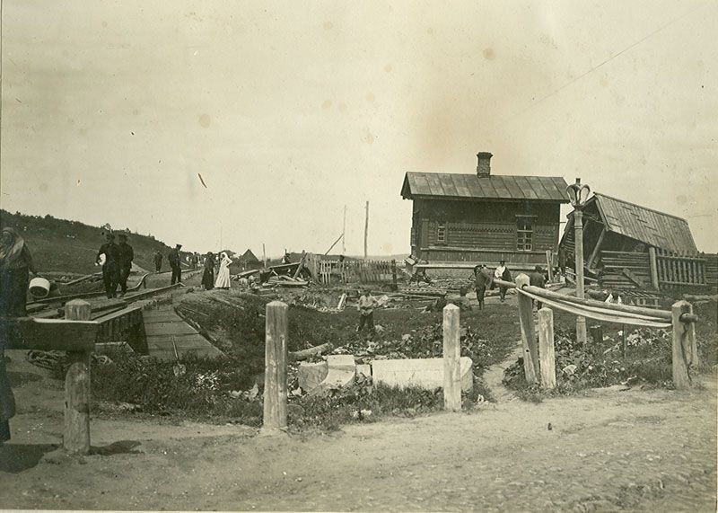 Последствия оползня. Подгорная часть Симбирска, май 1915, г. Симбирск. С 1924 года - Ульяновск.