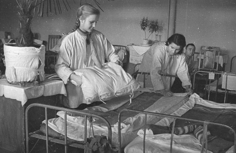 Письмо в госпиталь раненому. Военный госпиталь полевой 1942. Дети в госпитале в Великой Отечественной войны 1941-1945 годов.