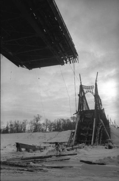 Разрушенный мост, 4 февраля 1942, г. Калинин