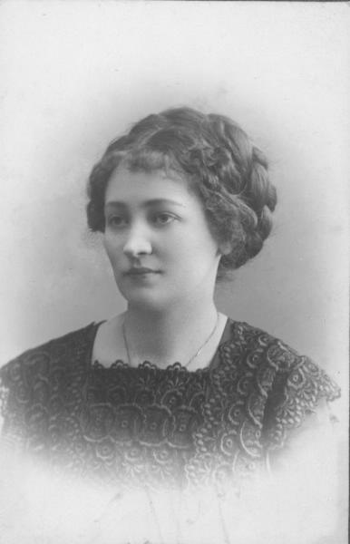 Портрет молодой женщины, 1912 год, Смоленская губ., г. Смоленск