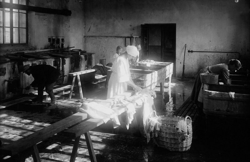 Прачечная в Обуховском районе, январь 1924, г. Ленинград. Выставка «24 фотографии 1924 года» с этой фотографией.&nbsp;