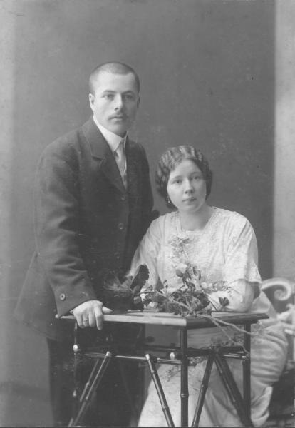 Портрет молодой пары, 1910 - 1917, Томская губ., г. Томск