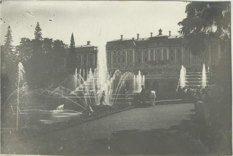 Фонтан «Самсон» у Большого Петергофского дворца, 1917 - 1935, г. Петергоф