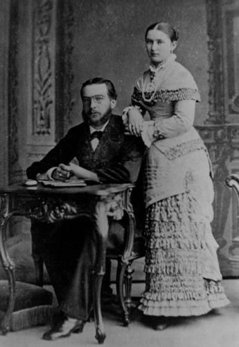 Михаил Петрович Лотарев (дядя русского поэта Игоря Северянина) с женой, 1880-е, г. Череповец