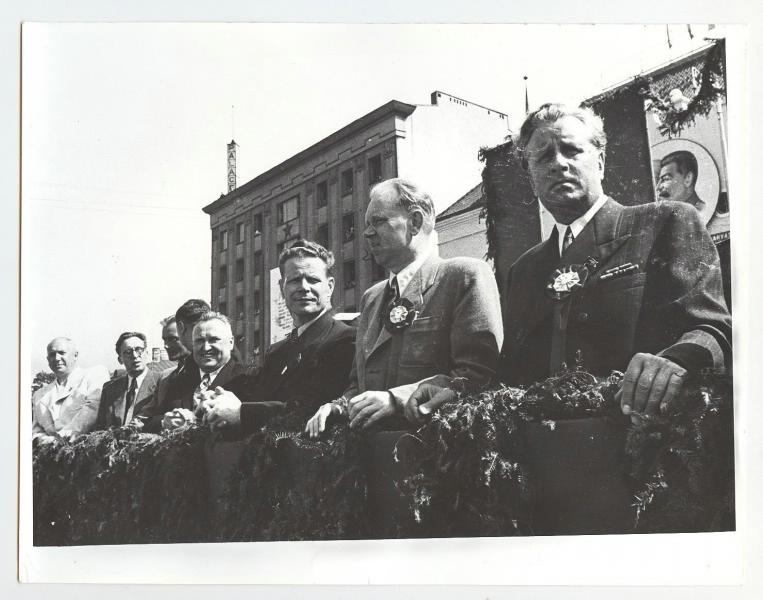 На трибуне, 1950-е