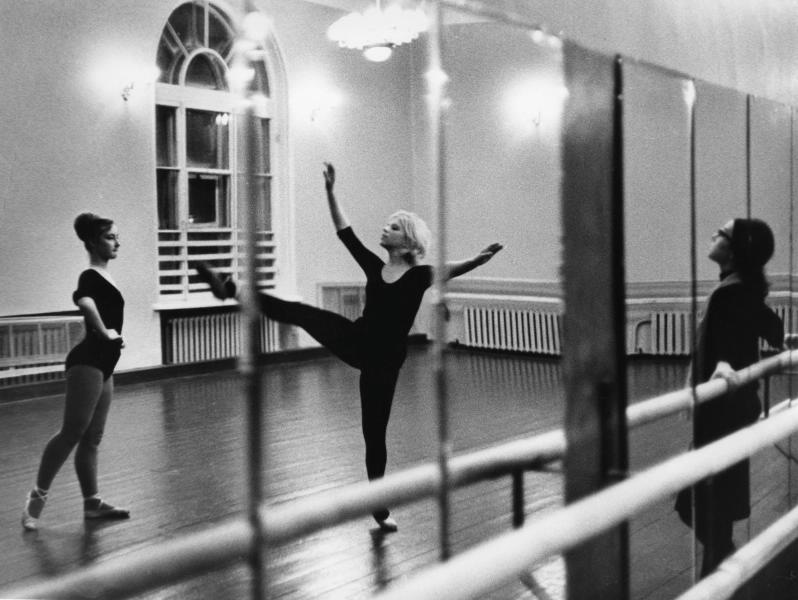Занятия хореографией, 1965 год, г. Норильск