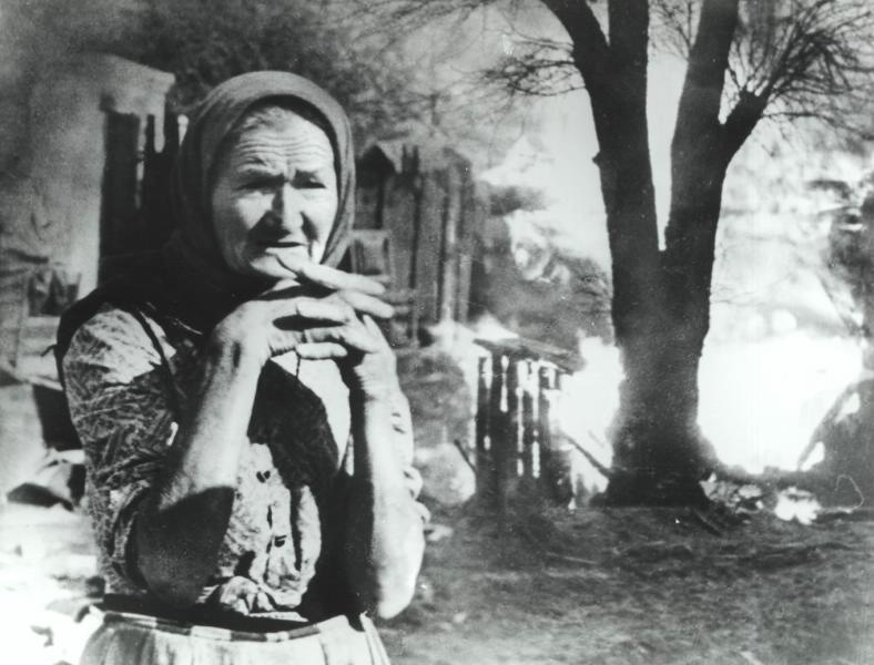 В освобожденном селе, 1944 год. Видео «Иван Шагин» с этой фотографией.&nbsp;