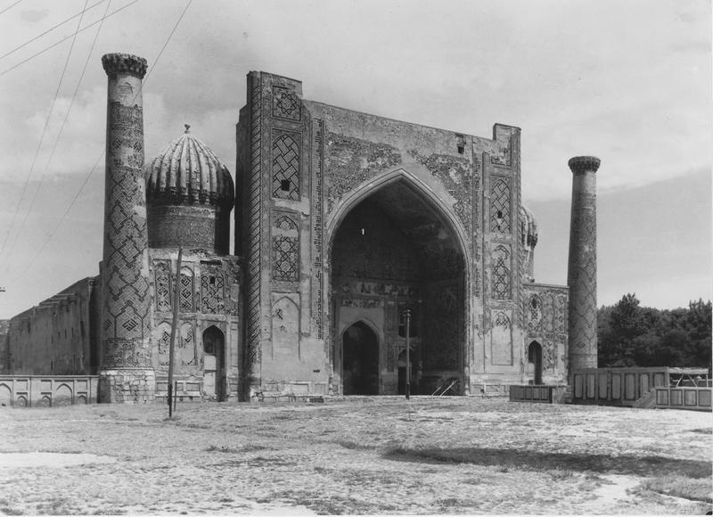 Медресе Шир-Дор. Главный фасад, 1947 год, Узбекская ССР, г. Самарканд