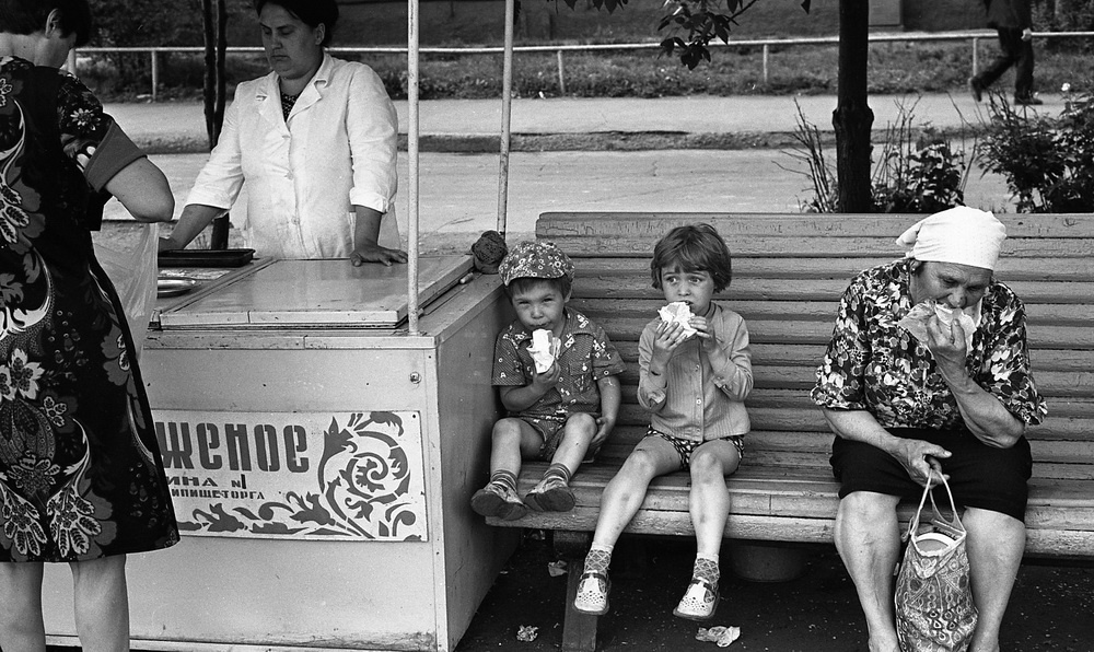 Мороженое, 1983 год, г. Новокузнецк. Выставка «Вкусно и сладко! Съедим без остатка!» с этой фотографией.