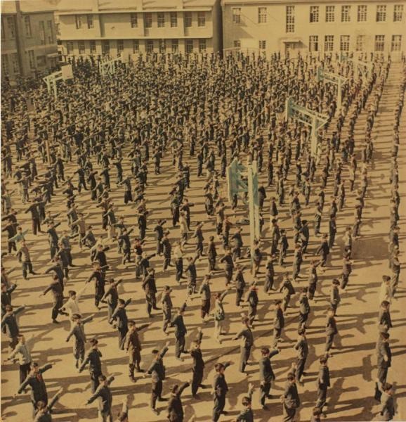 Урок физкультуры в школе, 1950-е