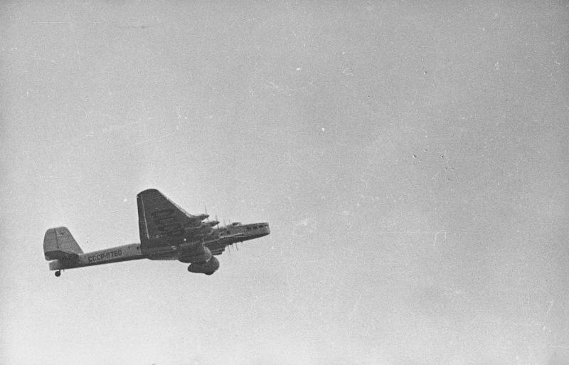 Полет самолета АНТ-20­Бис, 1934 - 1939