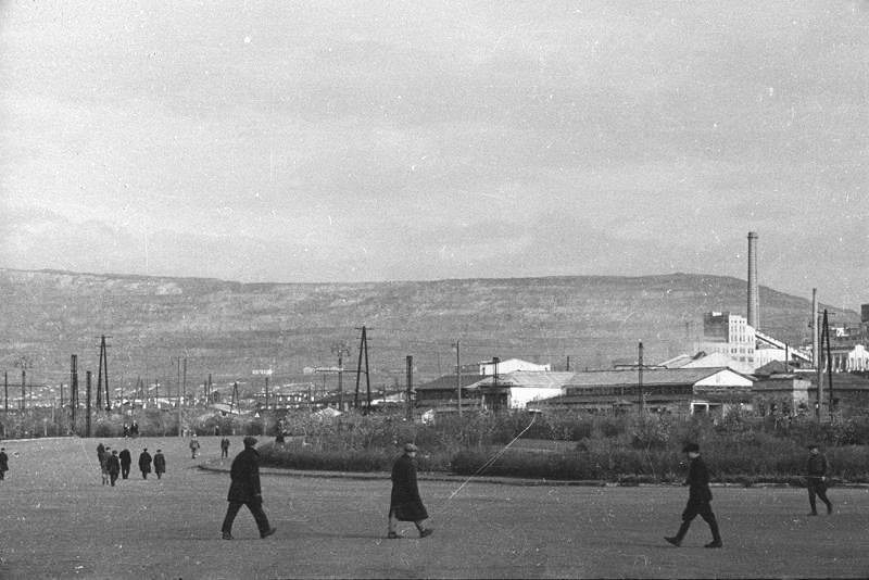 Вид из города на гору Магнитную (1-я часть панорамы), 1937 год, г. Магнитогорск