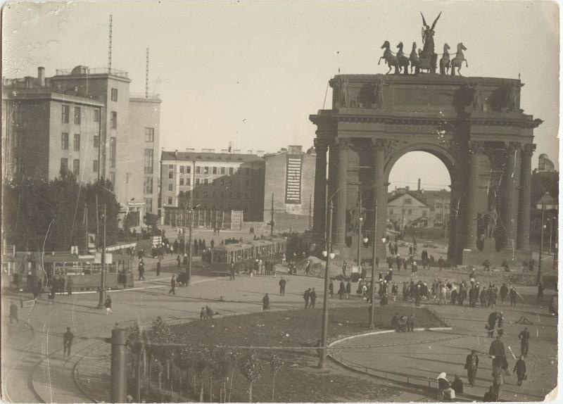 Нарвские триумфальные ворота на площади Стачек, 1930-е, г. Ленинград