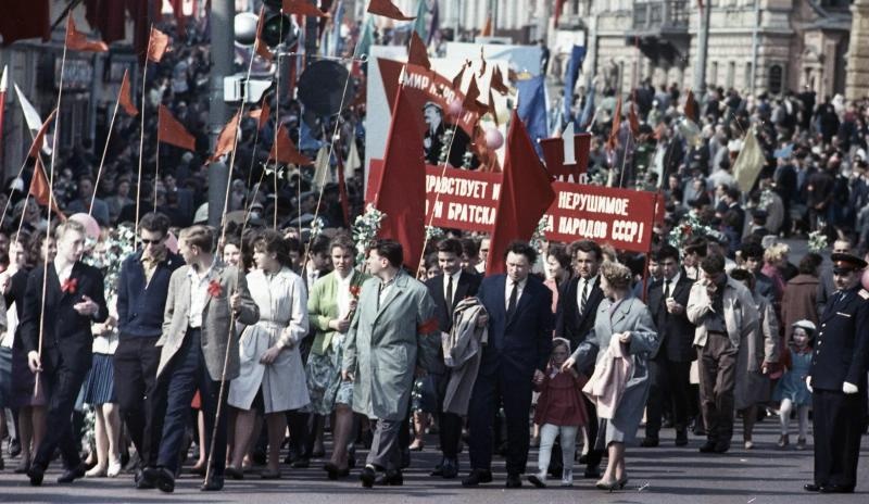 На первомайской демонстрации, 1963 год, г. Москва