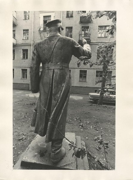 Без названия, 1970-е. Выставка «Советские скульптуры» с этой фотографией.