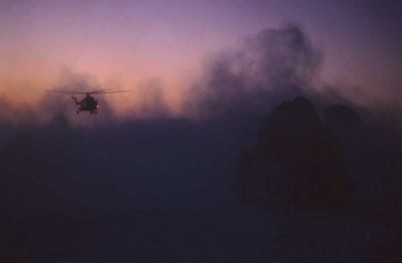 Вертолет прилетел на остров, 1980-е. 