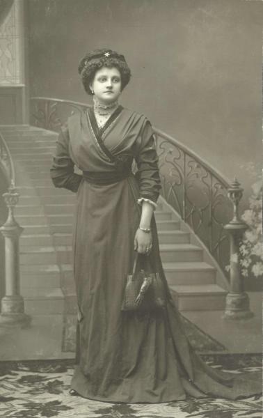 Портрет женщины, 1905 - 1907