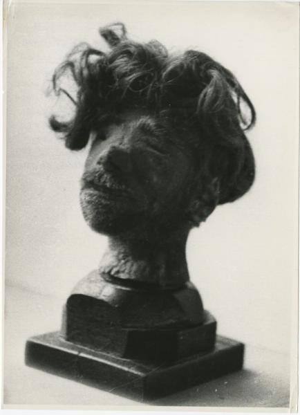 Статуэтка из отрубленной головы заключенного, 1945 год, Восточная Пруссия