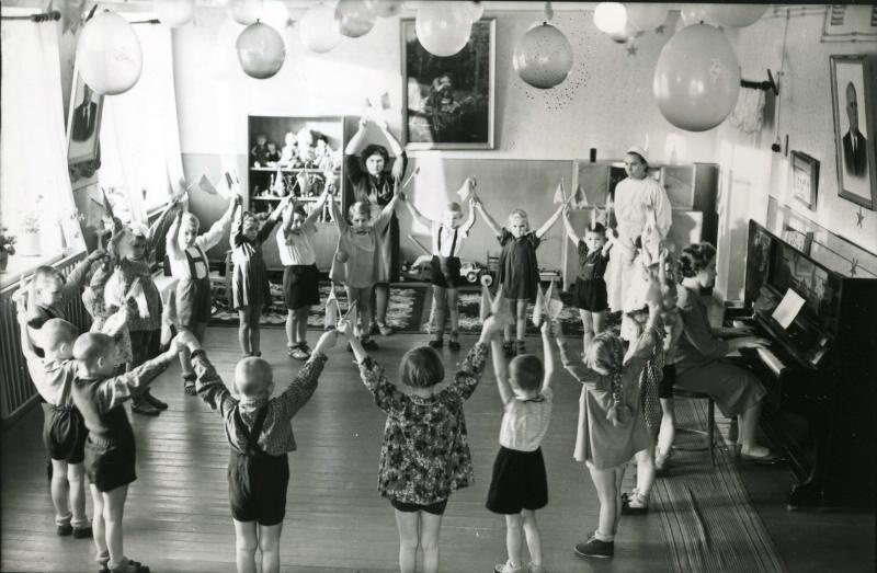 Занятия в детском саду, 1960 - 1965