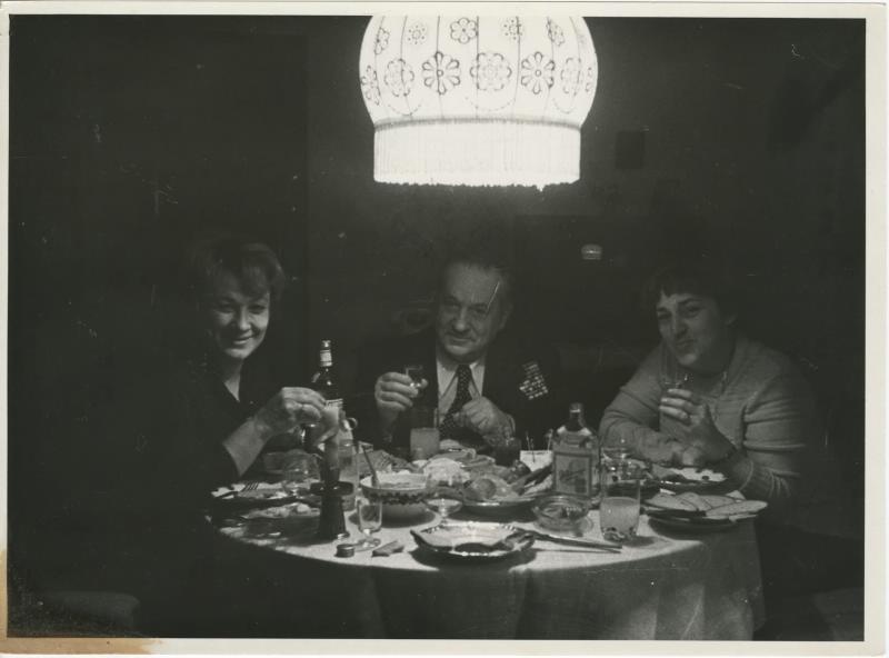 Дружеское застолье, 1970-е