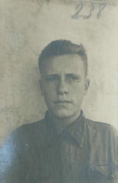 Портрет молодого человека, 22 июня 1941 - 9 мая 1945