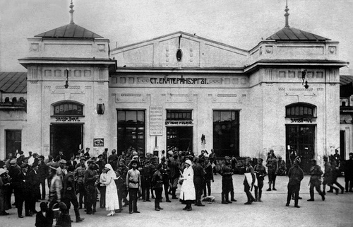 Вокзал в Екатеринбурге после взятия города частями Сибирской армии и Чехословацкого корпуса, 1918 год, г. Екатеринбург