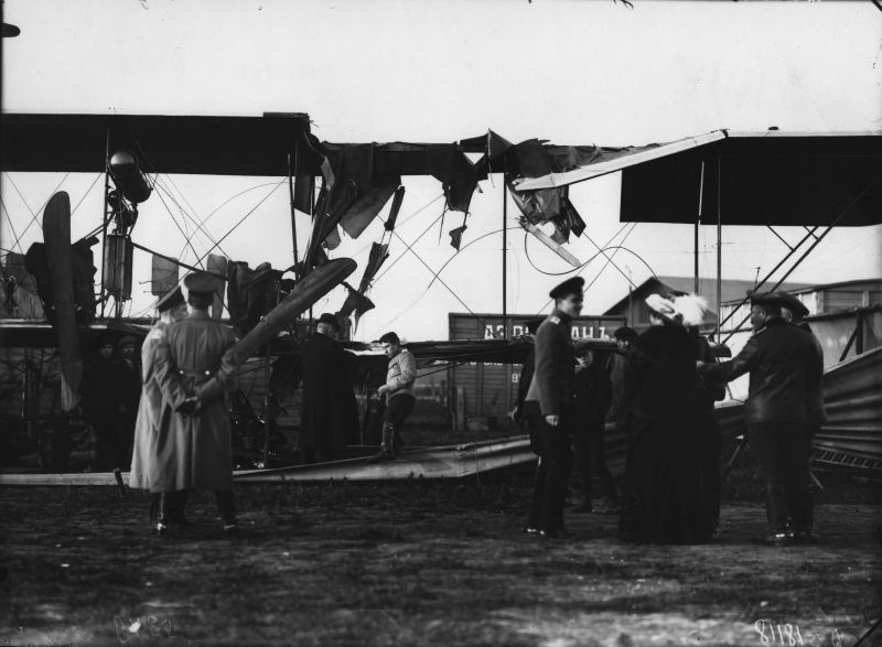Поврежденный самолет «Русский Витязь» на военном конкурсе аэропланов, 1913 год