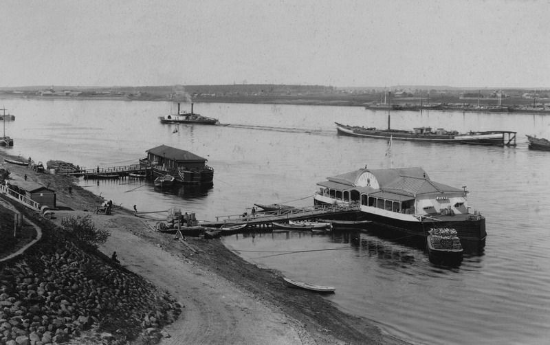 Пристань общества «Самолет» на реке Волге, 1900-е, г. Ярославль. Выставка «На просторах Волги» с этой фотографией.&nbsp;