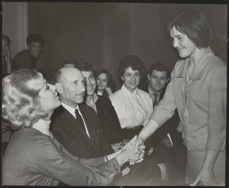 Встреча, 1960-е. Выставка «Избранное из избранного» с этой фотографией.