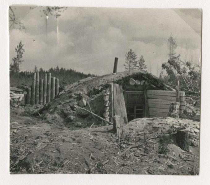 Землянка, 1942 год