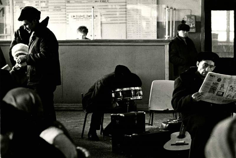 Самотлор, 1968 год, Тюменская обл.. На вокзале.