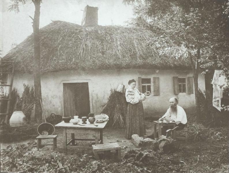 Хата Толстопята, 1918 год, Кубанская обл.. Выставка «Казаки» с этой фотографией.