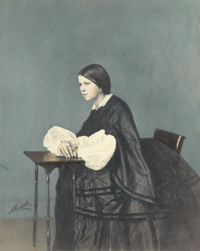 Портрет молодой девушки, 1860-е. Соленая бумага. Раскрашенная фотография.