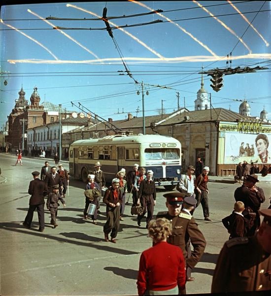 Туристы в городе, 1956 год, г. Владимир