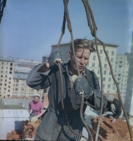 Бригадир комплексной бригады, 1960-е, г. Москва