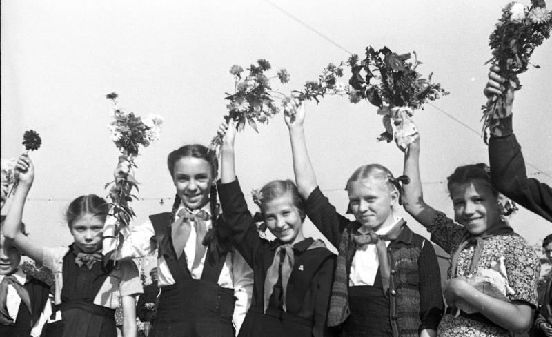 На первомайском празднике, 1947 год, г. Москва