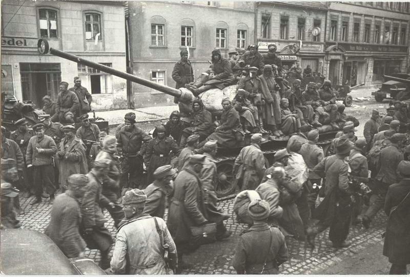 На подступах к Берлину, 1945 год