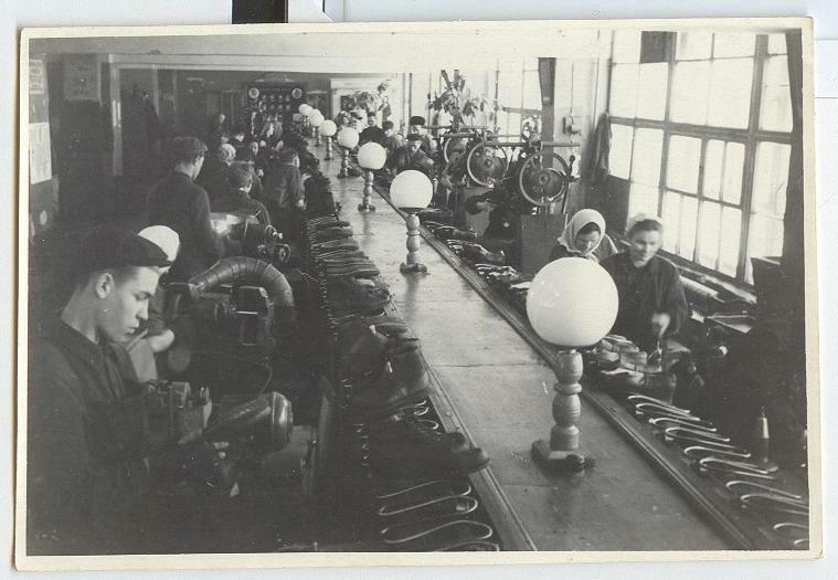 Цех обувной фабрики, 1950-е