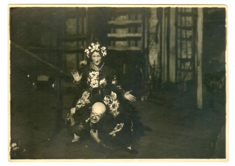 Театр имени Всеволода Мейерхольда. Сцена из спектакля «Лес», 1924 год, г. Москва