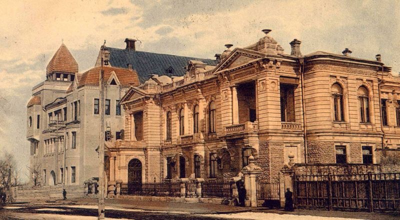 Дом Наумова в Самаре, 1900 - 1905, Самарская губ., г. Самара. Построено в 1900-1905 гг. по проекту архитектора Александра Щербачева в стиле боз-ар. В настоящее время в здании располагается Дворец детского и юношеского творчества.