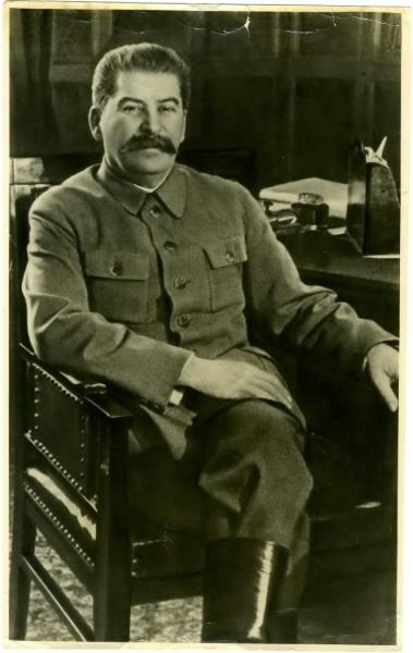 Иосиф Сталин в рабочем кабинете, 1930-е, г. Москва