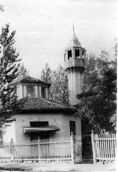 Мечеть, стоящая напротив общежития 2-го Кавказского корпусного авиационного отряда, 25 июля 1916 - 31 декабря 1916, Османская империя, г. Эрзинджан