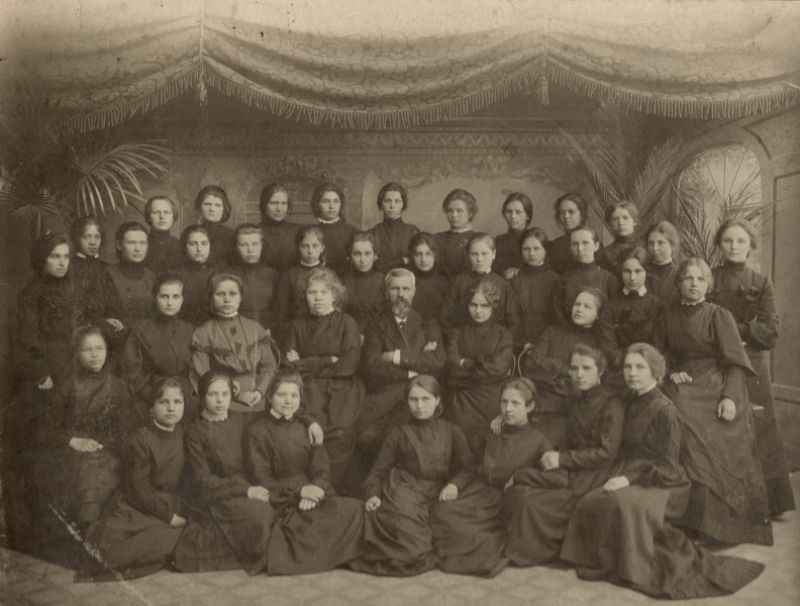 Участники хора в день освящения храма при Мариинской женской гимназии, 28 ноября 1904, г. Череповец и Череповецкий район